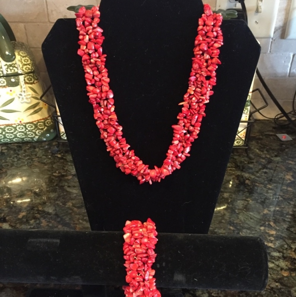 Coral Chip Necklace and Bracelet